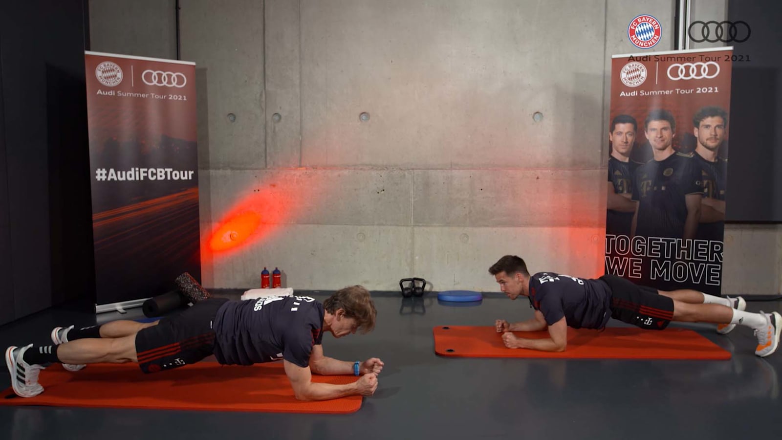 Core and flexibility workout with Bayern fitness coach Peter Schlösser